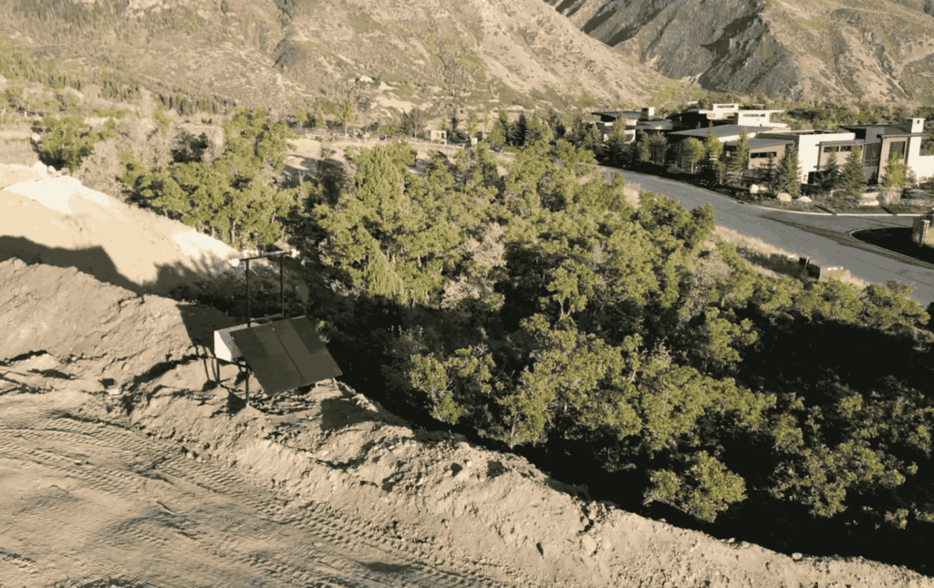 comparing-sunroad-surveillance-with-competitors-who-should-you-choose-for-a-solar-powered-security-camera